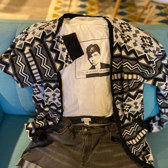Boho Patterned Black & White DIVIDED H&M Cardigan - Picture 6 of 7